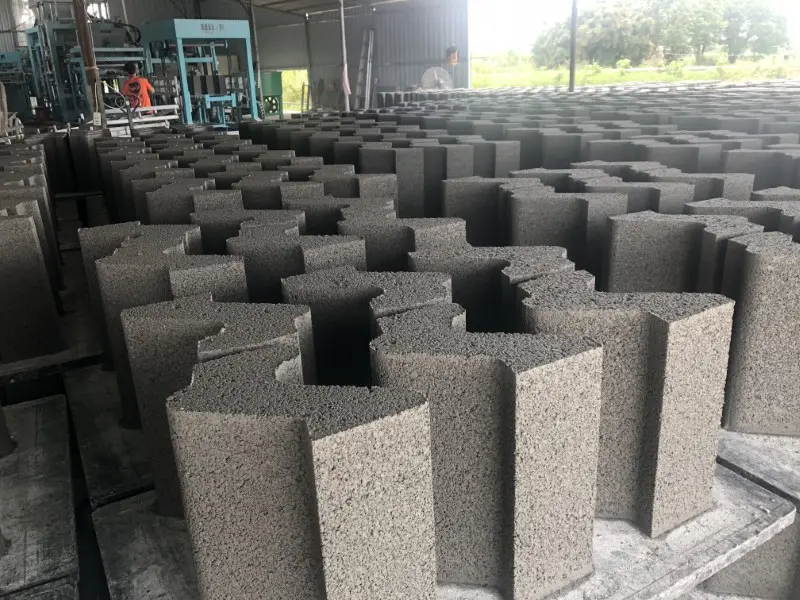 Awtomatikong Block Machine: Pagpapahusay ng Efficiency at Precision sa Concrete Machinery