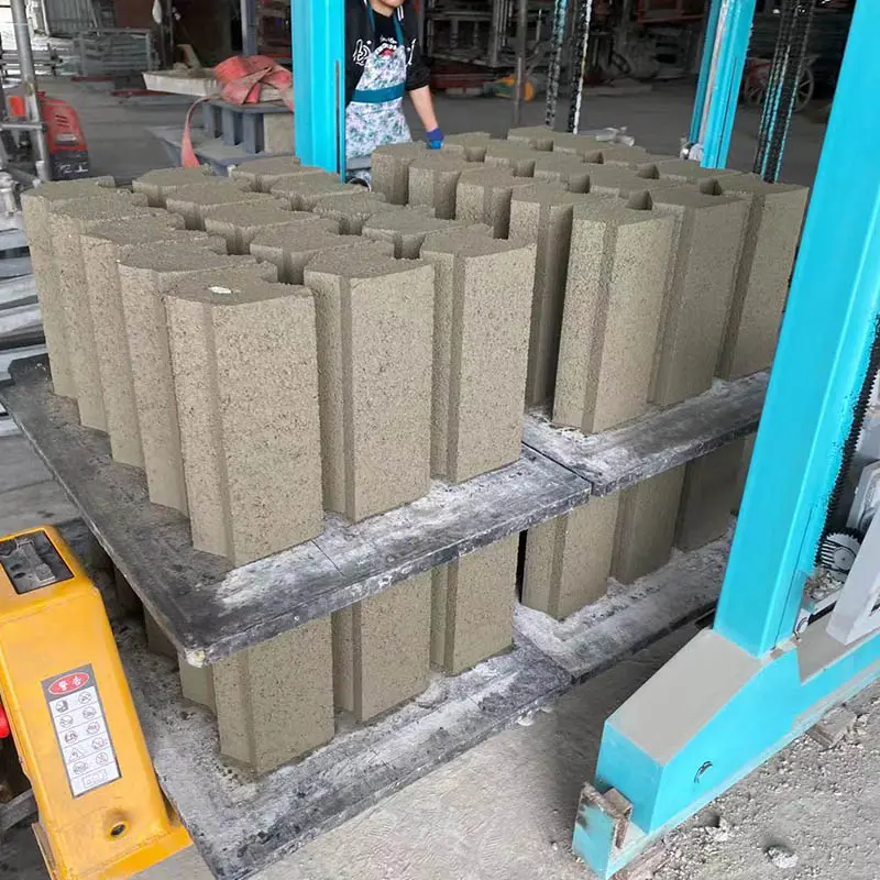 Lahat ng Kailangan Mong Malaman Tungkol sa Mga Awtomatikong Block Machine